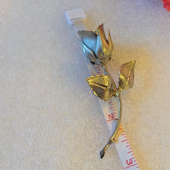 Vintage Giovanni rose brooch - Picture 7 of 7